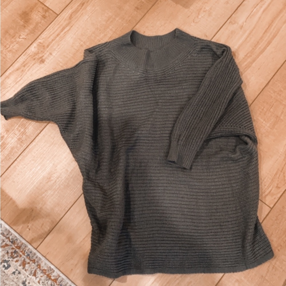Grey sweater